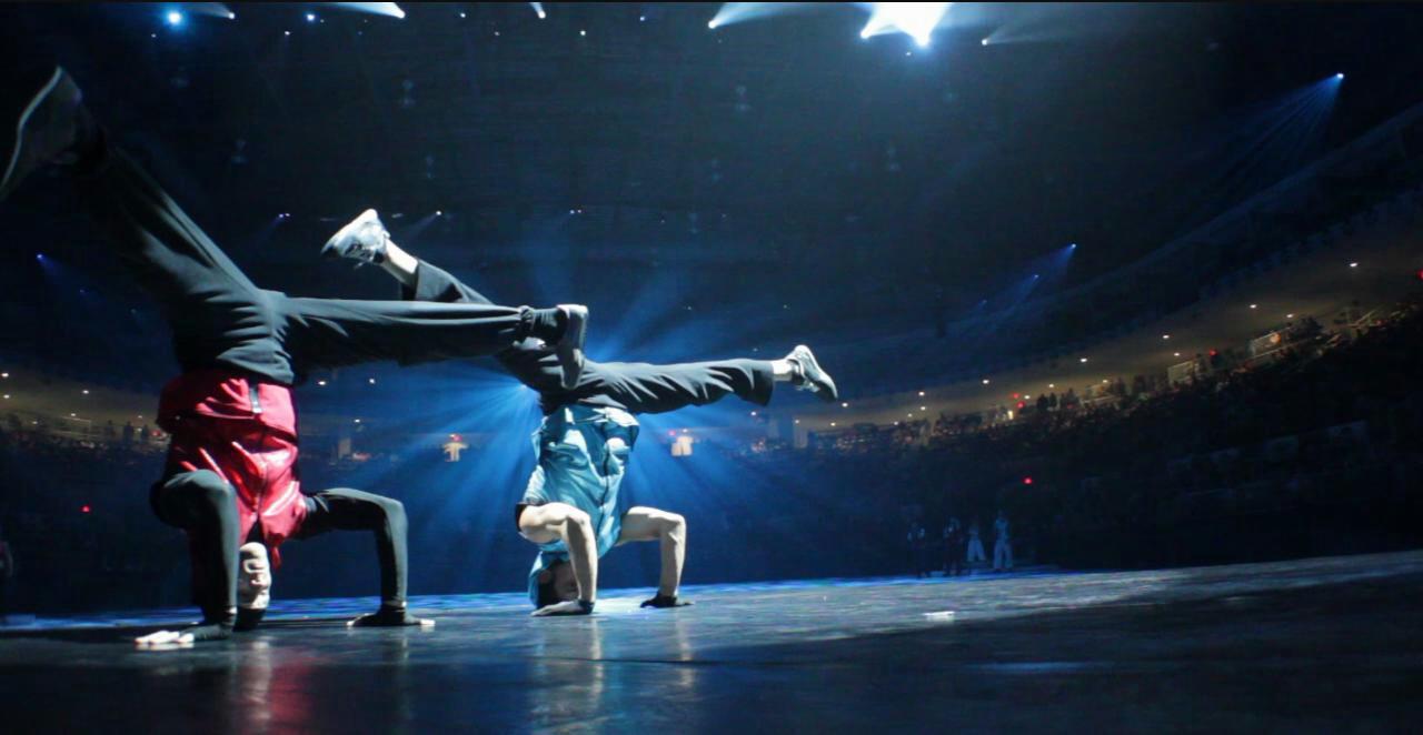 Bailarines de Break en el Espectáculo ¨La Vie¨