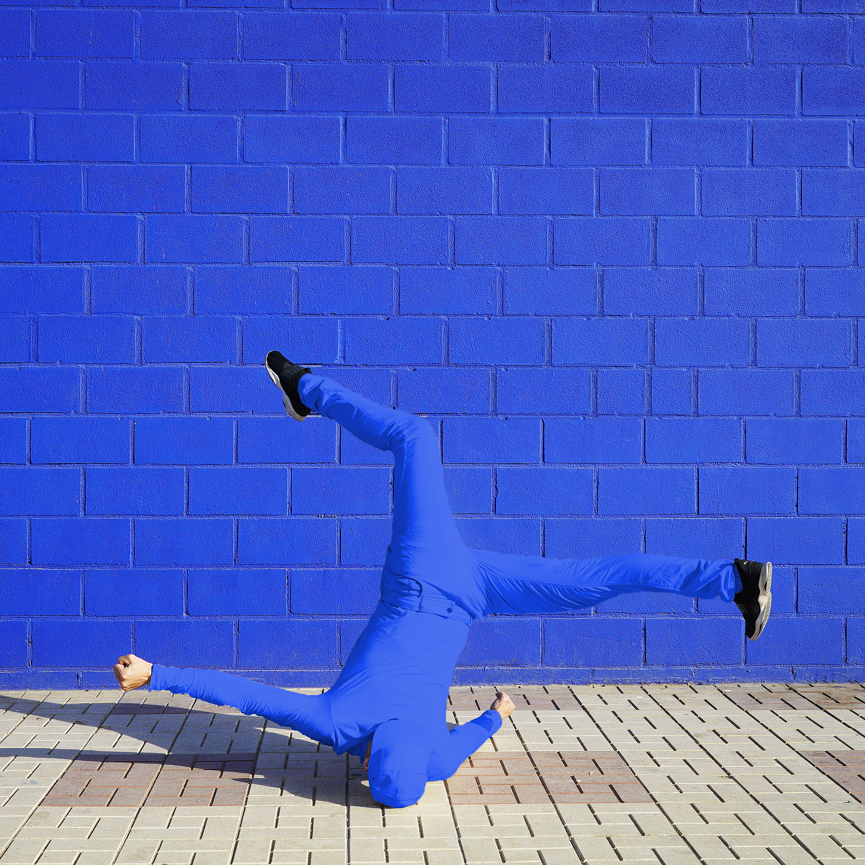 Postura Artística de Hombro de Break Dance