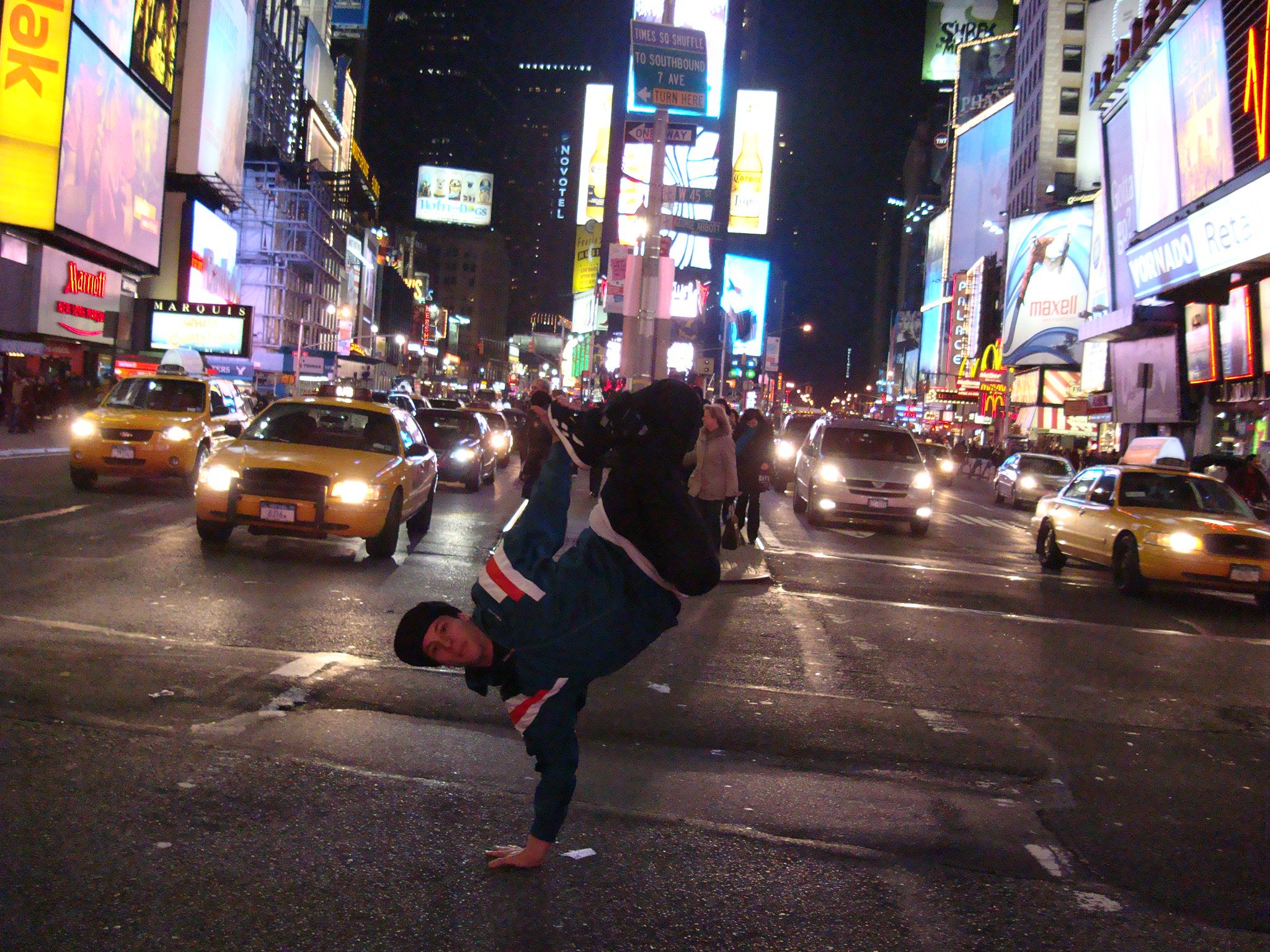 Postura de Pino de Break Dance en Nueva York